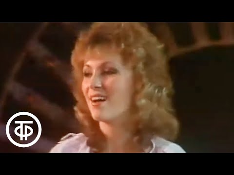 Видео: Валентина Легкоступова "Знаю я". В нашем доме (1986)