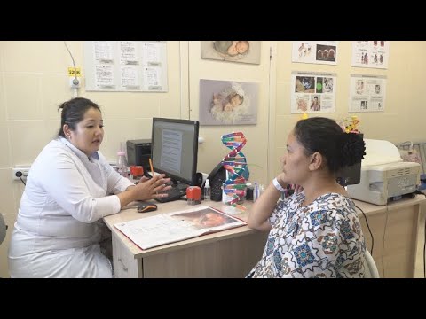 Видео: Ақтаулық генетик-дәрігер 2 мыңдай жүкті әйелге көмектескен