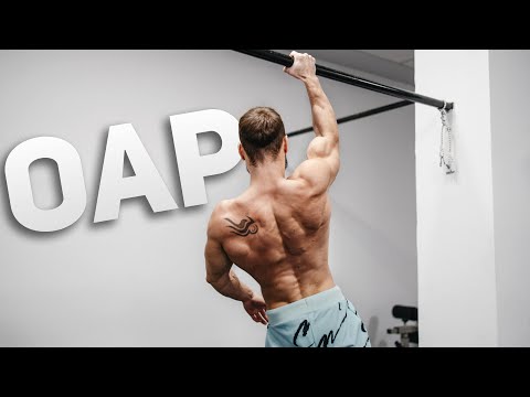 Видео: Упражнения на подтягивание одной рукой