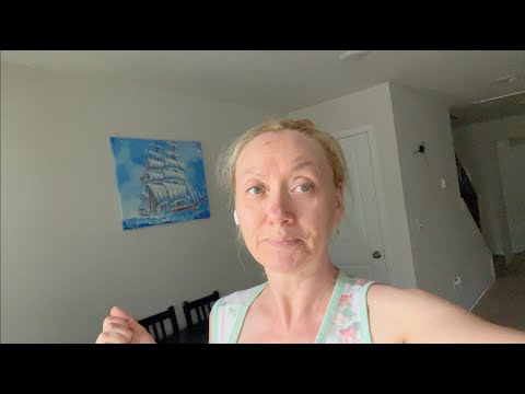 Видео: Миша собрал полочки. На машину упал фейерверк. Танцуем с котом. Гуляем. Что я нашла?..