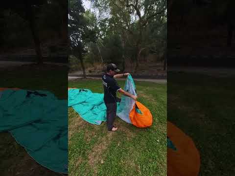 Видео: Как удалить песок из параплана.