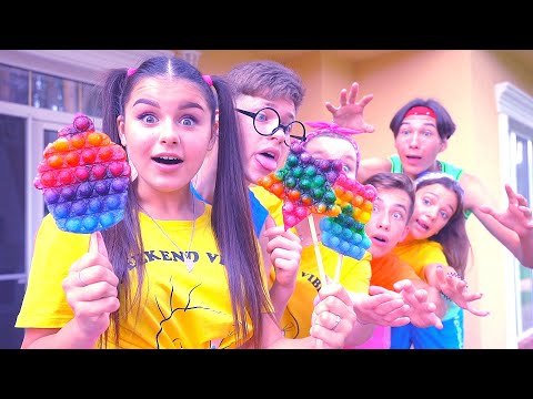 Видео: Поп ит КОНФЕТЫ ! Кто Самый ЖАДНЫЙ в ЛАГЕРЕ ! Pop it candy