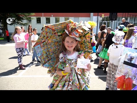 Видео: Модно ревю от рециклируеми материали организираха в СУ “Петко Р. Славейков“ в Кърджали