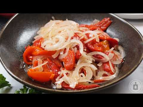 Видео: Лесен състав - отличен вкус! САЛАТА С ПЕЧЕНИ ЧУШКИ И ЛУК