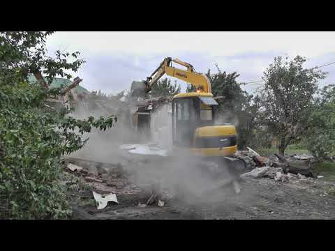 Видео: Ломаем старый дом. Мини экскаватор. Волгодонск.