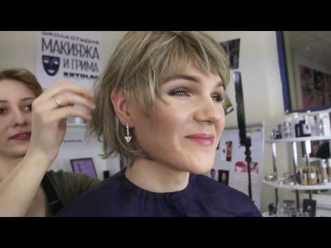 Видео: Руслан или Диана. Узнают ли прохожие переодетого в женщину парня