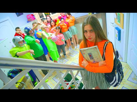 Видео: УЖАСНАЯ РЕПУТАЦИЯ ЧЕРЛИДЕРШИ ДИАНЫ!!! ОТ ДИАНЫ ОТВЕРНУЛИСЬ ДАЖЕ БАСКЕТБОЛИСТЫ?