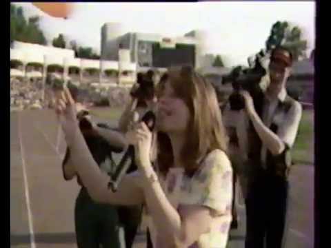 Видео: Н.Королева  в туре ЕЛЬЦИН-президент!  Хабаровск май 1996г