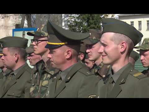 Видео: Командир 83-го полка попрощался со знаменем