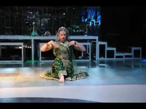 Видео: Индийский танец Maar daala Bollywood dance Apsara.ru dancer