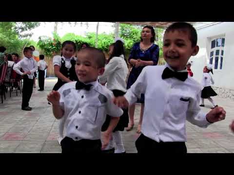 Видео: Выпускник 1-класс Артура