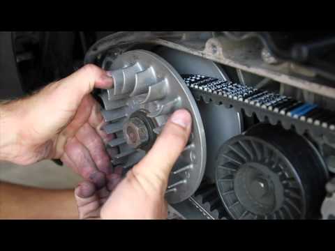 Видео: Piaggio MP3 400 - Установка запчастей CVT | МикБергсма