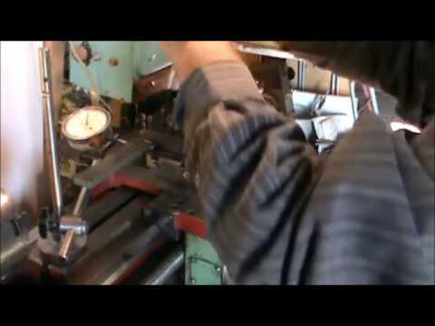 Видео: Токарная обработка конических поверхностей  Часть 6  Установка каретки с помощью плоской линейки.