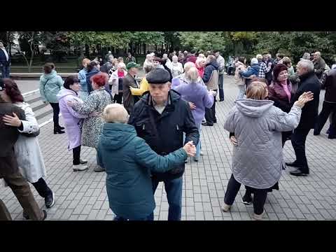 Видео: Королева красоты......05.10.25 Гомель парк Луначарского 🥰💫