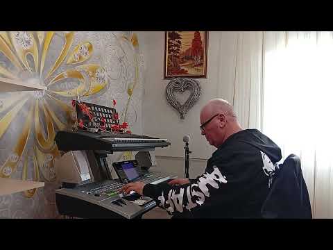 Видео: ,,ЛИСТЬЯ ЖЁЛТЫЕ НАД ГОРОДОМ КРУЖАТСЯ " ОТ ВАЛЕНТИНА 🍁🍂🍁🍂