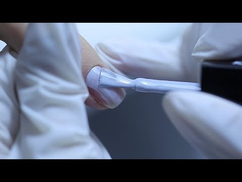 Видео: Как наносить гель лак ONIQ. Покрытие под кутикулу