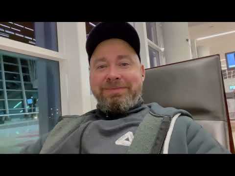 Видео: Выживание в транзитной зоне | Манама аэропорт Бахрейна | Безумные цены на воду | Пересадка Бангкок