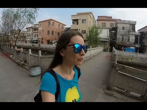 Видео: Китайская деревня в черте города Гуанчжоу. Как живут бедные китайцы.