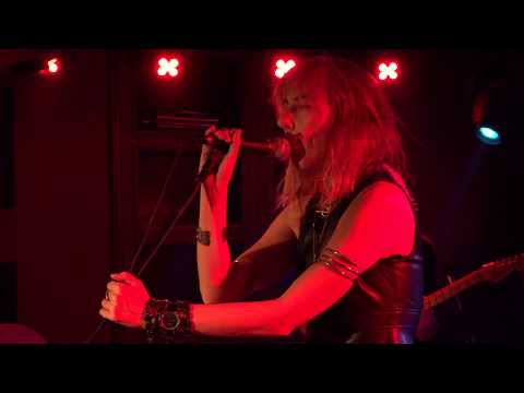 Видео: "Rada & Ternovnik" 07/12/2018 Рада и Терновник - "Сидели наши души"