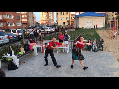 Видео: Танец Чарльстон (Charleston dance)