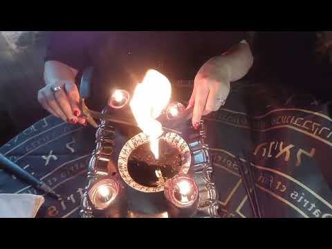 Видео: РИТУАЛ ЧИСТКА. ЗАКРЫТИЕ В ЗЕРКАЛАХ.