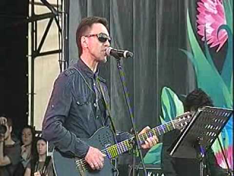 Видео: НАШЕствие 2009 Бутусов  Ю-Питер - Скованные одной цепью