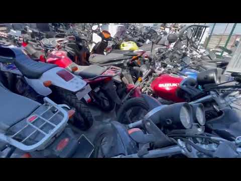 Видео: Владивосток Авторынок Зелёный Угол идём за скутером выбрали хонда такт 24