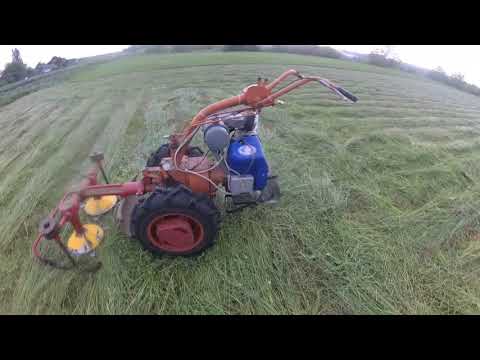 Видео: Роторная косилка Мотор Сич КРН 1В в работе