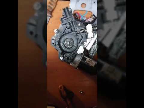 Видео: Замена и установка троса, сдвижной двери Honda Elysion.