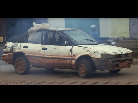 Видео: Камерун: Дорожная катастрофа - Полный документальный фильм FULL HD