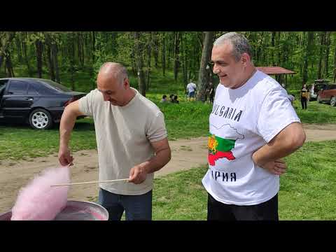 Видео: Захарен памук, добро настроение и майсторлък  в района на село Свещари - Ахинора!!!