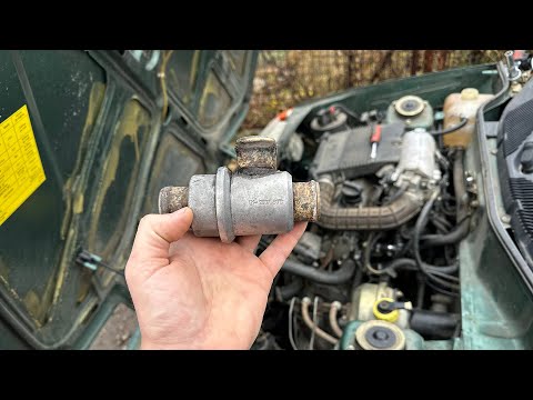 Видео: СЛАВИК #61 Экстренная замена термостата на авто ЗАЗ-1103 Таврия / Славута