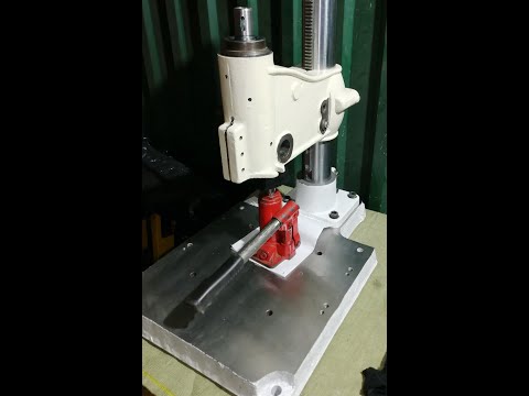 Видео: Сверлильный станок НС-12А. Колонна, подпятник и плита.