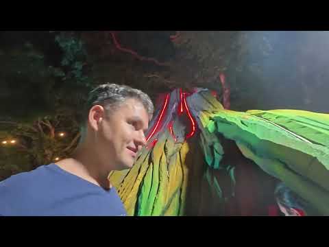 Видео: Как живётся на Филиппинах: спорт, шоу и конечно же вулкан