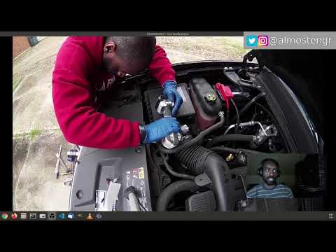 Видео: Как заменить лампы в фарах на GMC Sierra 2007–2013 годов выпуска