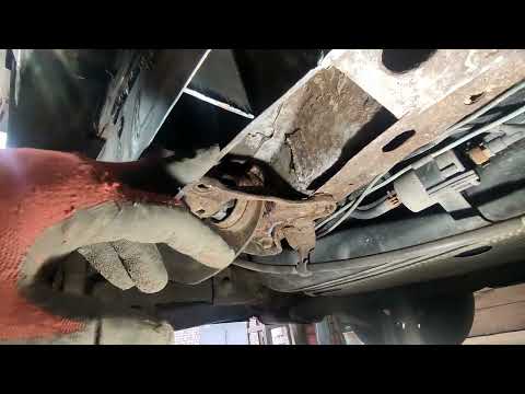 Видео: Opel Vectra C. Подварил арочку чуть чуть)). Небольшая экскурсия в интересное место.