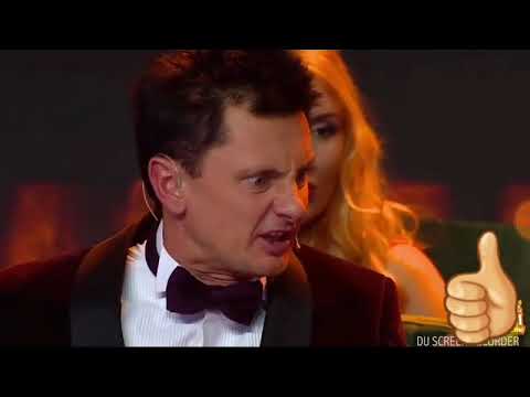 Видео: Спящий в театре! С каждим бывало.