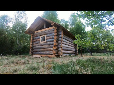 Видео: Изба в тайге.Строительство.Вставил дверь ,окно.  Хариус на воблер. НОВАЯ ИЗБА #4