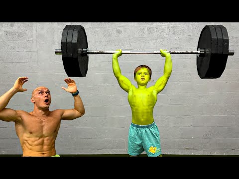 Видео: Сколько может поднять Маленький Халк?!