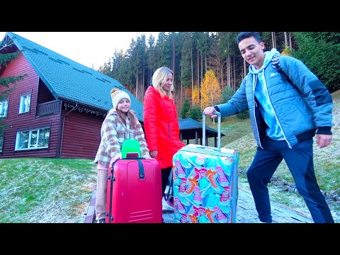 Видео: Уехали в горы Влог ЭКСТРЕМАЛЬНЫЕ горки Рум Тур My Family Life