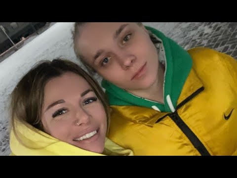 Видео: Кристина Захарова и Вика. Эфир. 7.3.22.