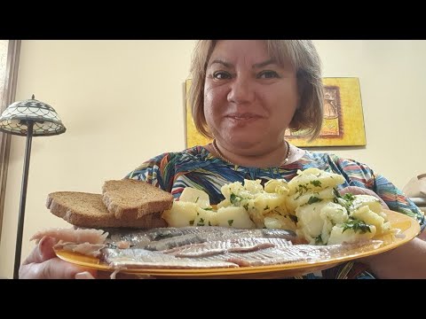 Видео: МУКБАНГ💢 СЕЛЁДКА С КАРТОШКОЙ.мои не поймут MUKBANG🍴herring with potatoes,how can you not love it