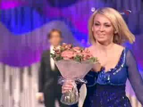 Видео: Yana Rudkovskaya on ice (ЗВЕЗДНЫЙ ЛЕД )