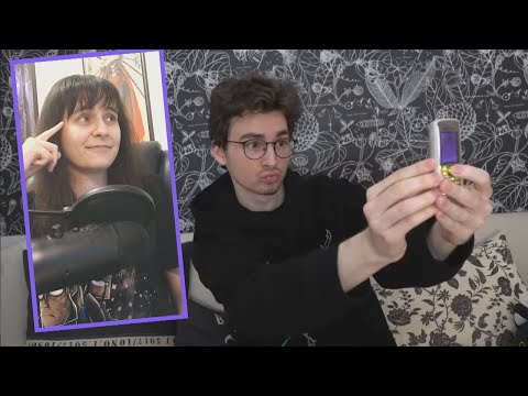 Видео: Один день с моим САМЫМ ПЕРВЫМ телефоном РЕАКЦИЯ