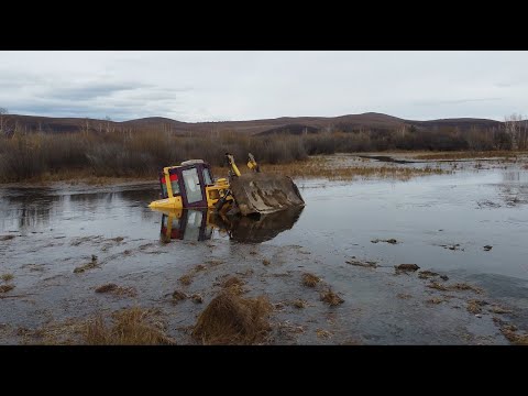 Видео: Утопили бульдозер Четра Т-11