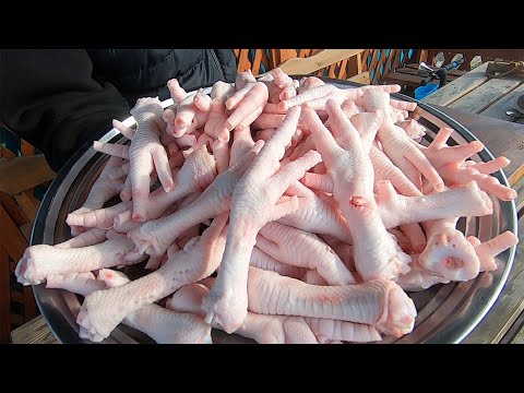 Видео: НЕ ПРОБОВАЛИ? А ЗРЯ. КУРИНЫЕ ЛАПКИ В КАЗАНЕ