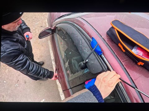 Видео: Будни автоэлектрика. Оживляю машины без смс и регистрации.