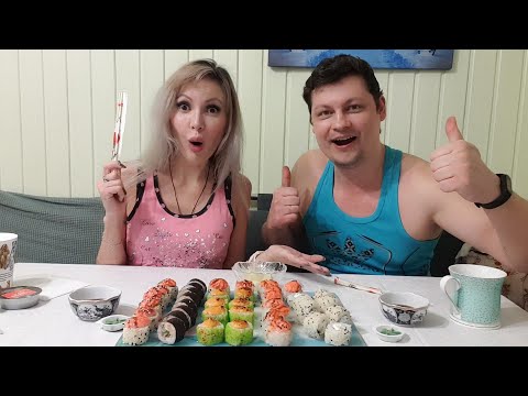 Видео: Мукбанг ЗАПЕЧЕННЫЕ РОЛЛЫ 🍣 😋 | Нашествие НА ДОМ 🏡 | Артем в ВОСТОРГЕ 🤩