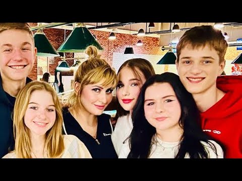 Видео: ДАНИЭЛЬ БОЙ, ЗАВТРАКАЮТ ПЕРЕД ТУСОЙ НА МОРЕ !!!
