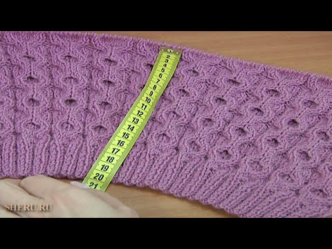 Видео: Шапочка спицами с красивым узором. Урок 166